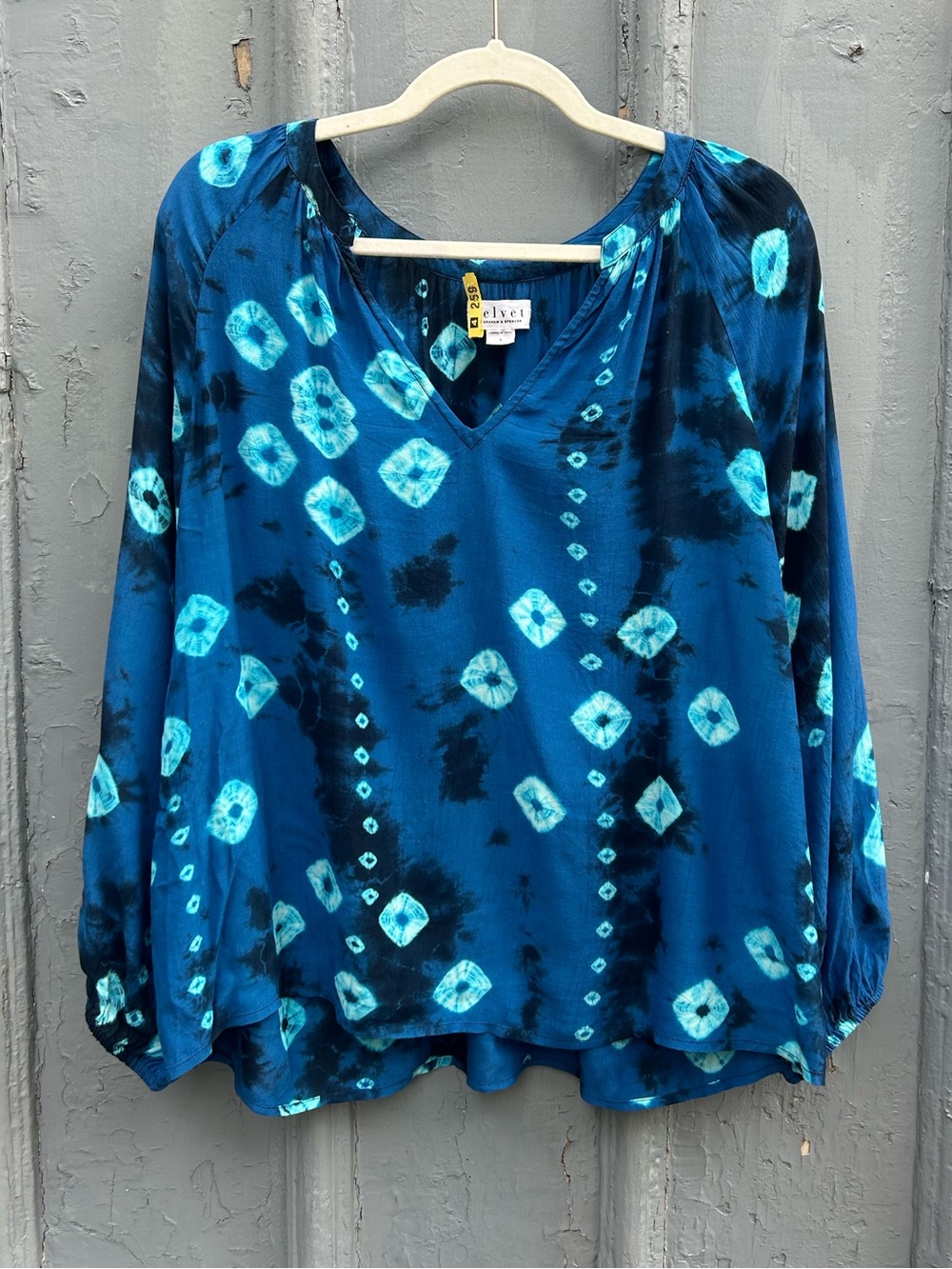 Velvet by Graham & Spencer blue Batik print blouse, size L